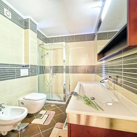 شقة A Bright Modern In