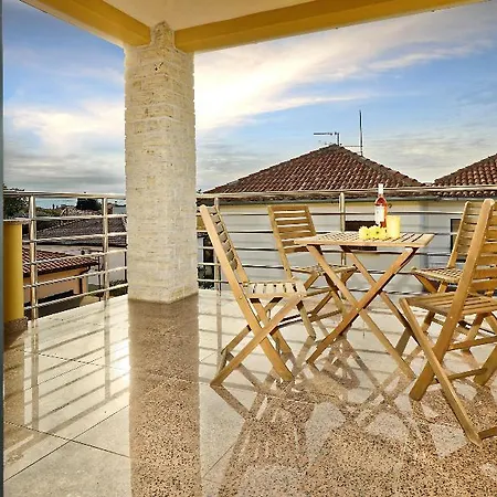 A Bright Modern In * أوماغ